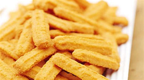 savory straws crisps
